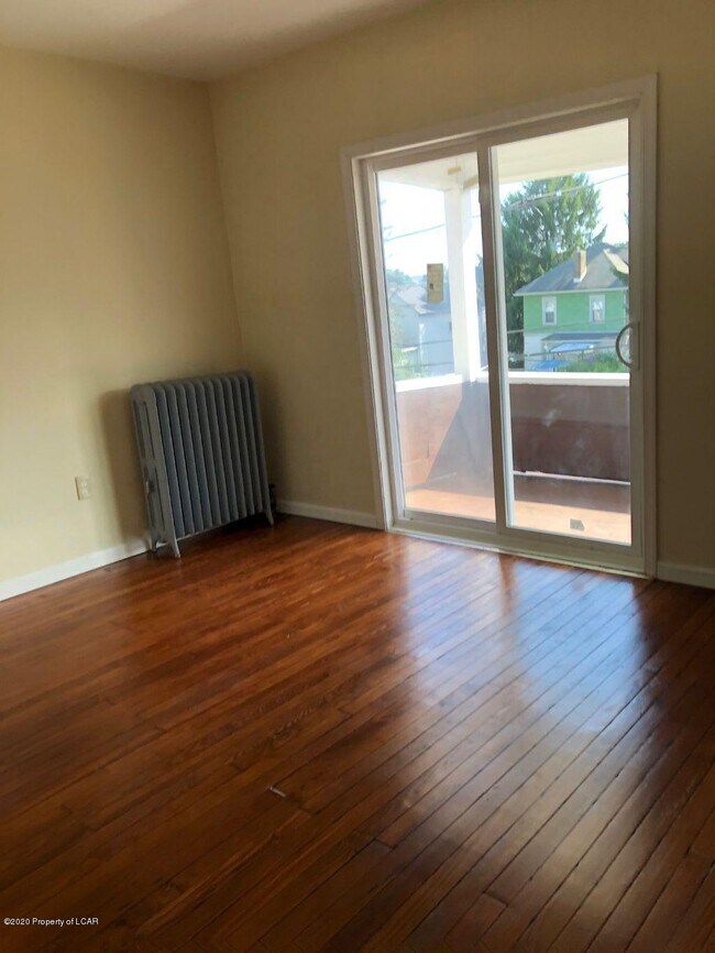 Foto del edificio - 743 N Walnut St