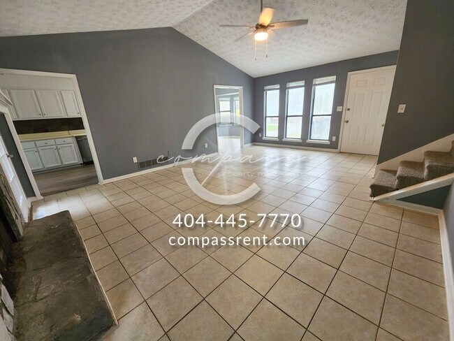 Foto del edificio - 2402 Skyline Ridge Dr