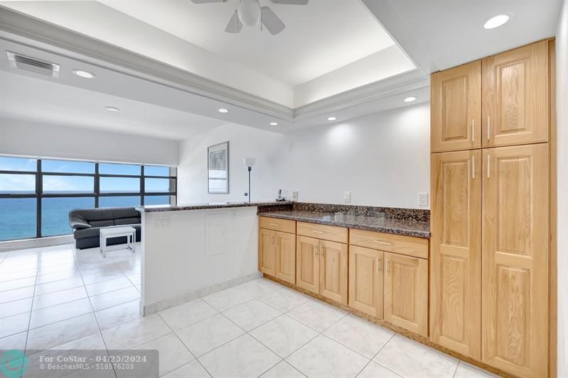Primary Photo - 4900 N Ocean Blvd