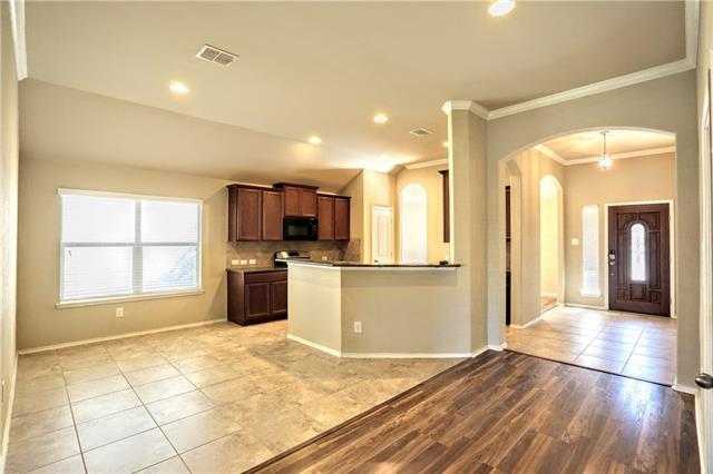 Building Photo - 3425 Twin Pines Dr