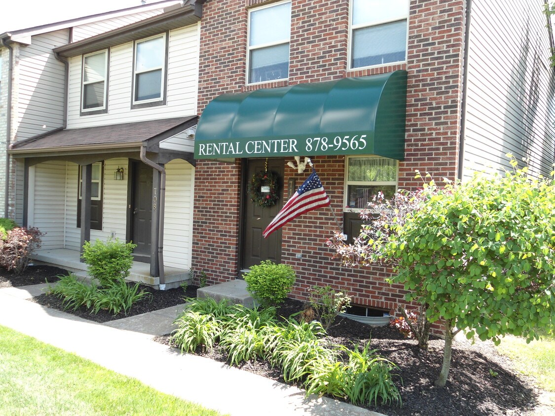 Creekside Townhomes Apartments in Columbus, OH
