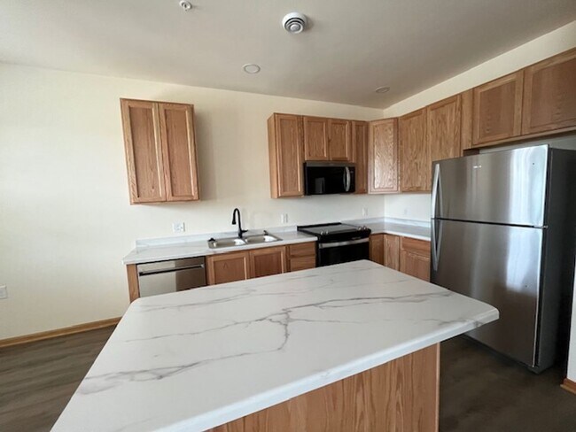 Foto del edificio - 312 Woodcrest Ln
