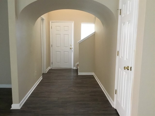 Building Photo - 493 Live Oak Walk