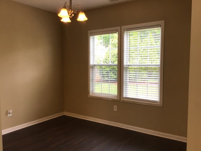Building Photo - 4049 Alder Grove Ln