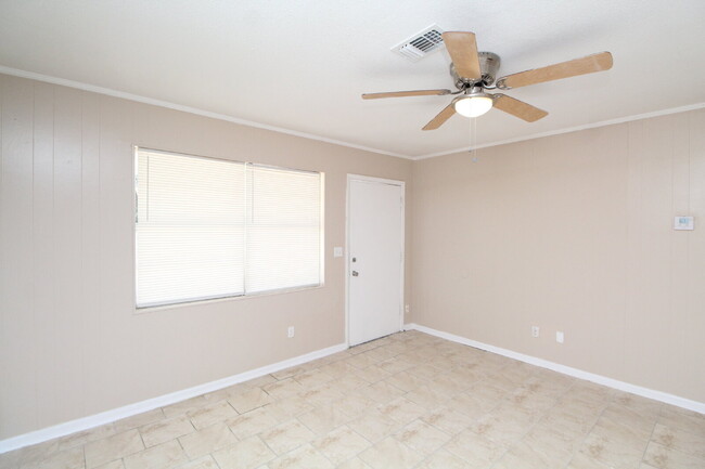 Foto del edificio - Updated 2-Bedroom Unit in Milton – Conveni...