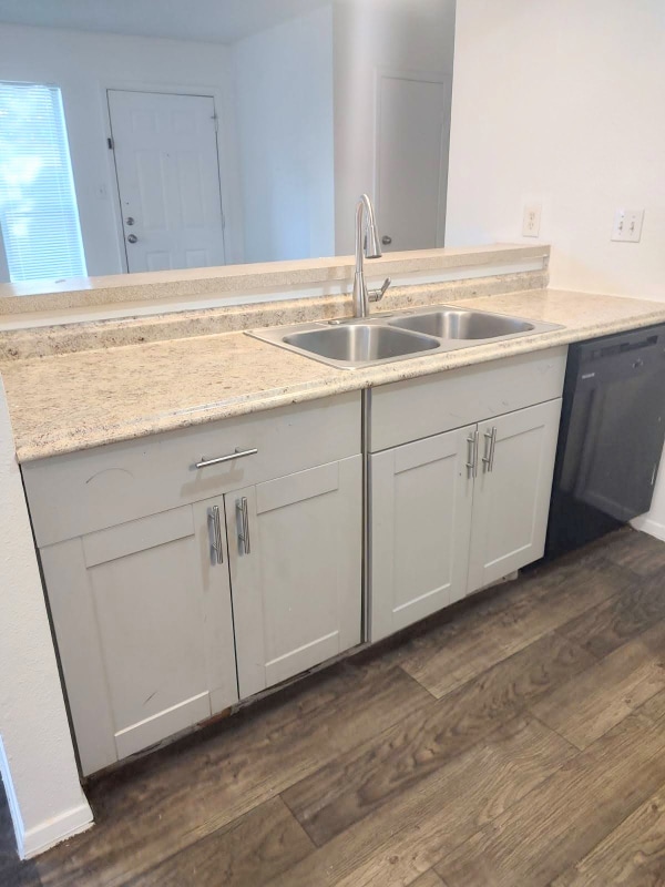 Foto del edificio - 1907 Hearthstone Dr