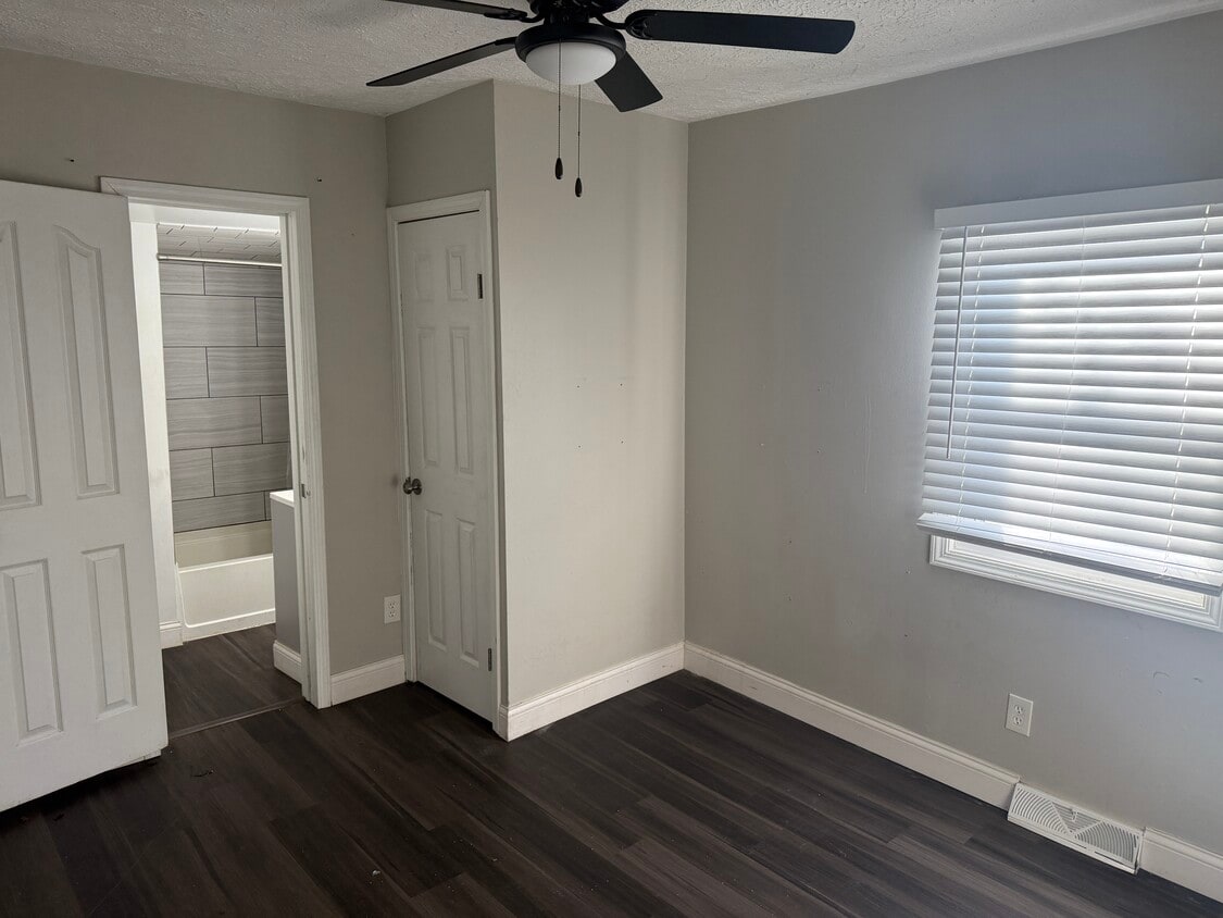 Foto principal - 120 Lakeview Blvd