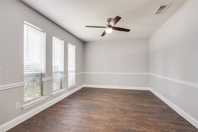 Foto del edificio - 2107 Bengal Ln