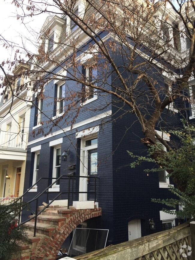 Building Photo - 1931 Park Rd NW