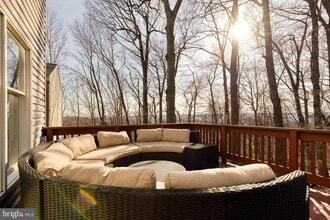 Building Photo - 10595 Blue Bell Way
