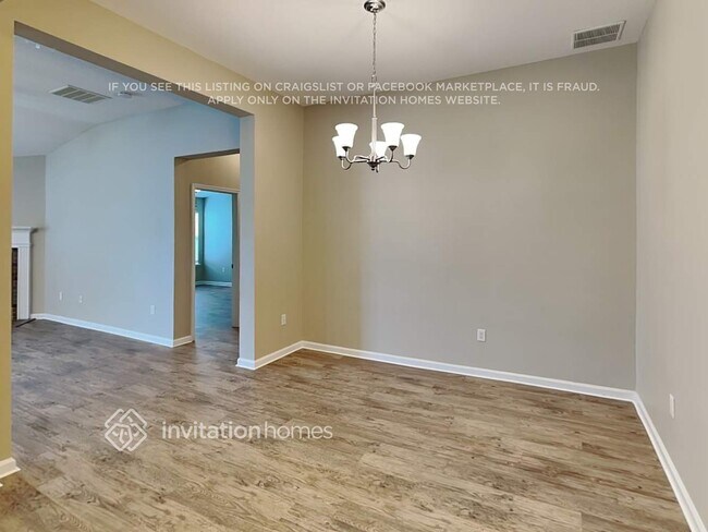 Foto del edificio - 1823 Hollow Glen Dr