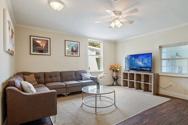 Foto del edificio - 1621 Governor Nicholls St