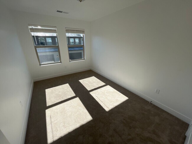 Building Photo - Arbor Park Community #14