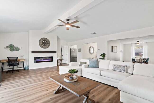 Foto del edificio - 1125 Tolkien Ln