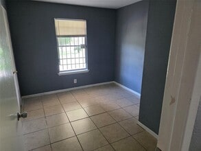 Building Photo - 3033 Berry Rd