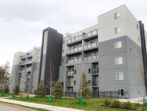 Building Photo - 144 Lucan Ave