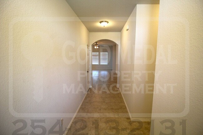 Building Photo - 1003 Torino St
