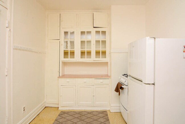 Foto del edificio - Appealing Studio, 1 Bath in Galewood (Gran...