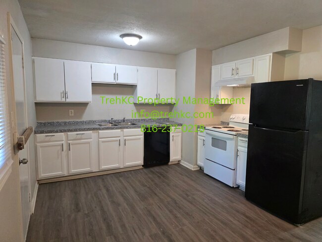 Foto del edificio - 11206 Corrington Ave