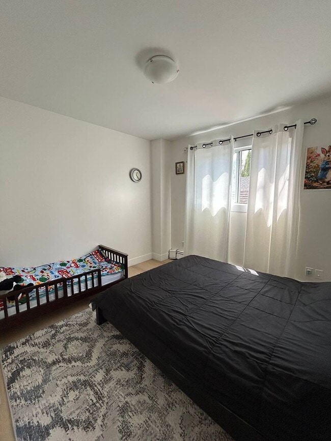 Photo du bâtiment - 2117-316 16 St SW