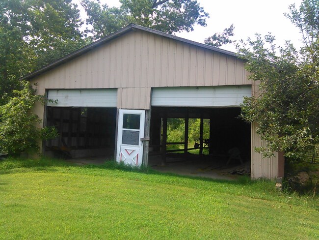 Foto del edificio - 8310 Middle Butler Rd