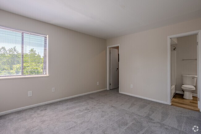 2 habitaciones, 1 baño - 950 pies cuadrados - Elite - Dormitorio principal - Commons At Waters Edge