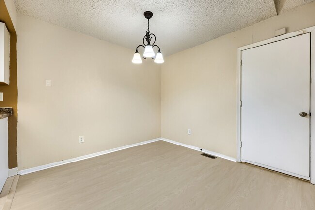 Foto del edificio - 1309 Firefly Cir