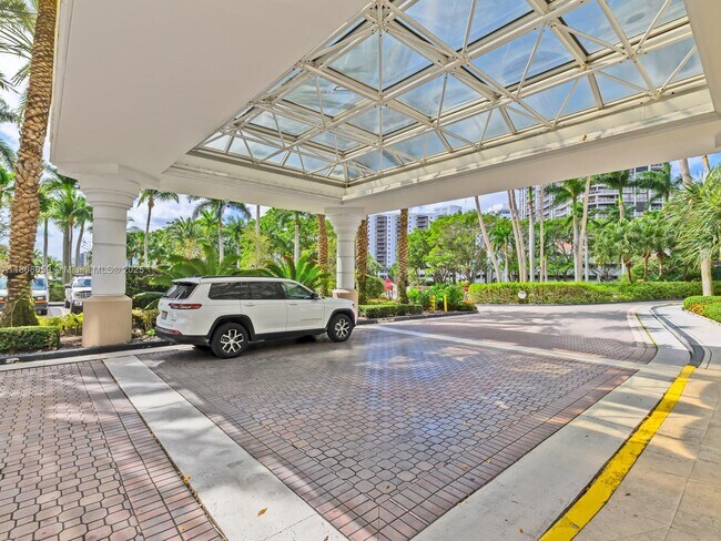 Building Photo - 21205 Yacht Club Dr