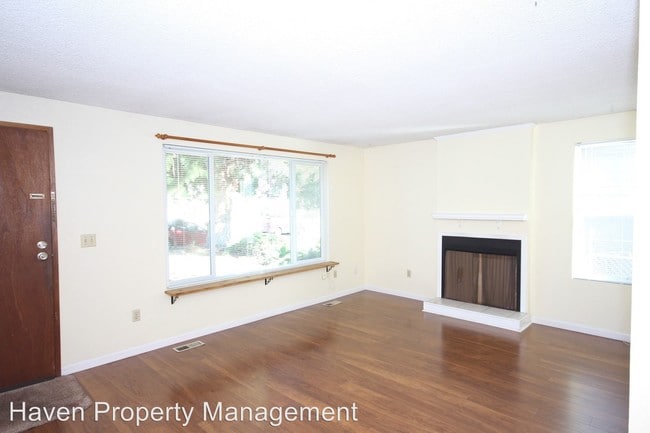Foto del edificio - 5140 Green Hills Ave NE