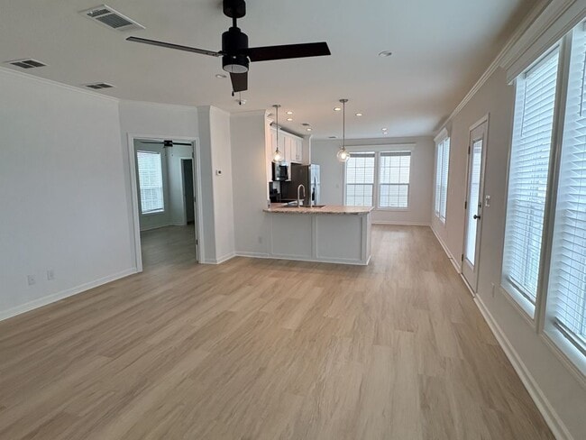 Building Photo - 1646 Voyager Dr