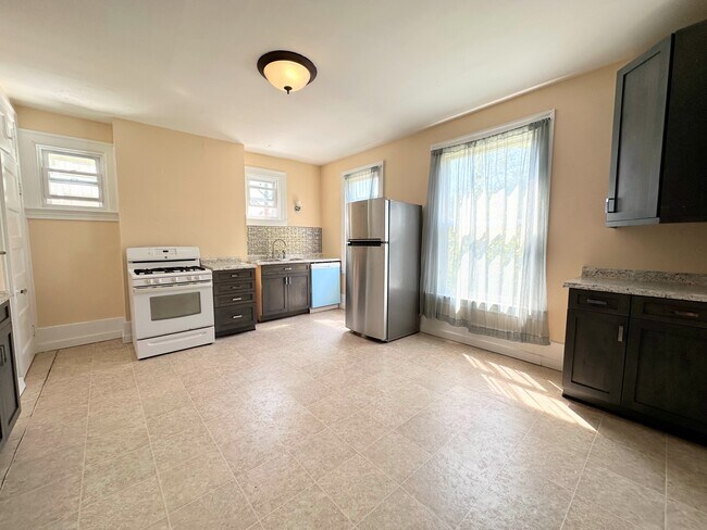 Photo - 833 S Trenton Ave (Pittsburgh, PA) Apartment