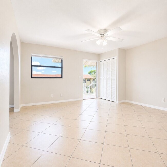 Foto del edificio - 4765 Orange Grove Blvd