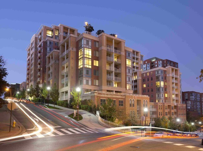Foto del edificio - The Palatine Apartments