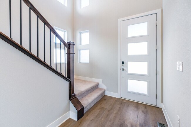 Building Photo - Stunning 3 Bed 2.5 Bath New Build in Timnath!