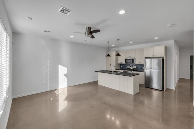 Building Photo - P.57 Kode Properties, LLC 1240-1242