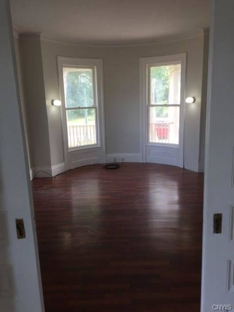 Foto del edificio - 223 Keyes Ave