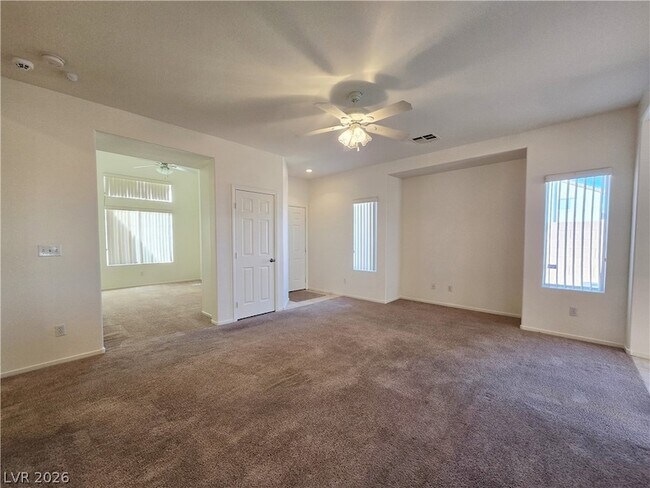 Foto del edificio - 184 Mt Earl Ave