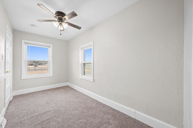 Building Photo - 7700 W Kentucky Ave