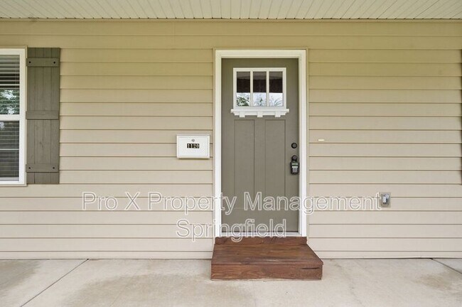 Foto del edificio - 1120 N Clay Ave
