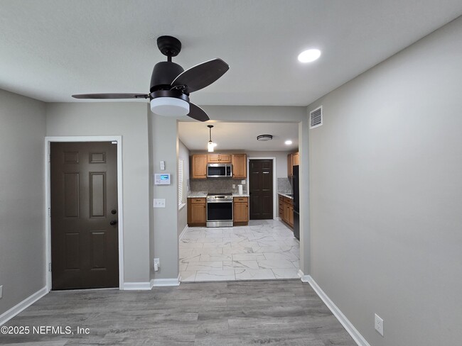 Building Photo - 4106 Lockhart Dr