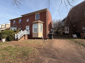 Building Photo - 602 Castlegate Dr