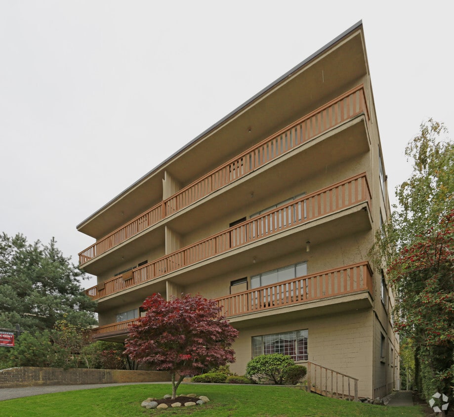 The Birches Apartments 73 Coburg St New Westminster, BC