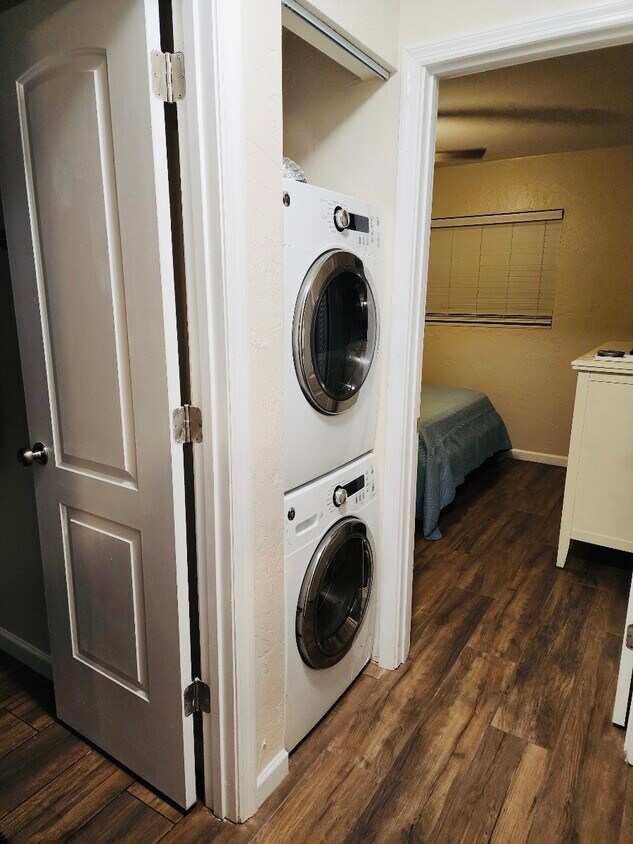Foto principal - 400 Oakridge Blvd