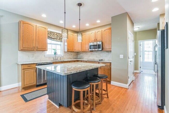 Building Photo - 48407 Princess Ct