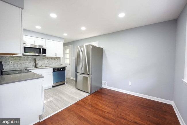 Building Photo - 6415 3rd St