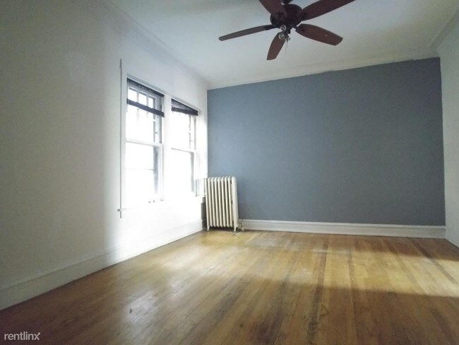 Foto del edificio - 4736 N Beacon St