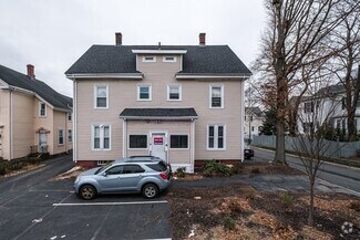Building Photo - 703 Main St