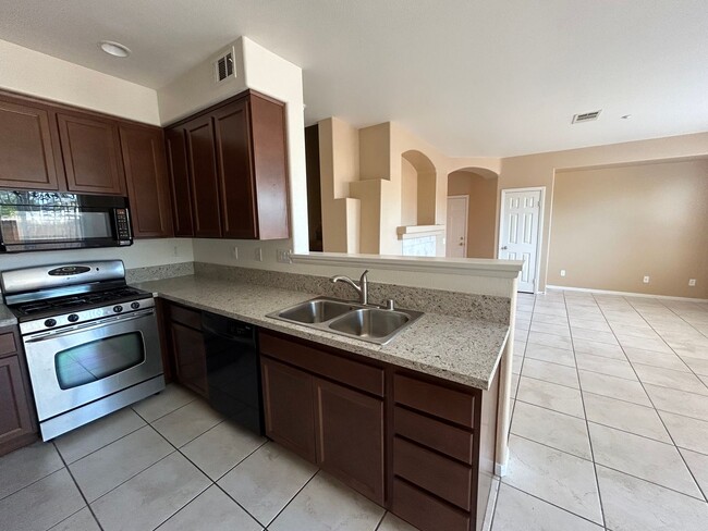 Building Photo - 41548 Blue Canyon Ave