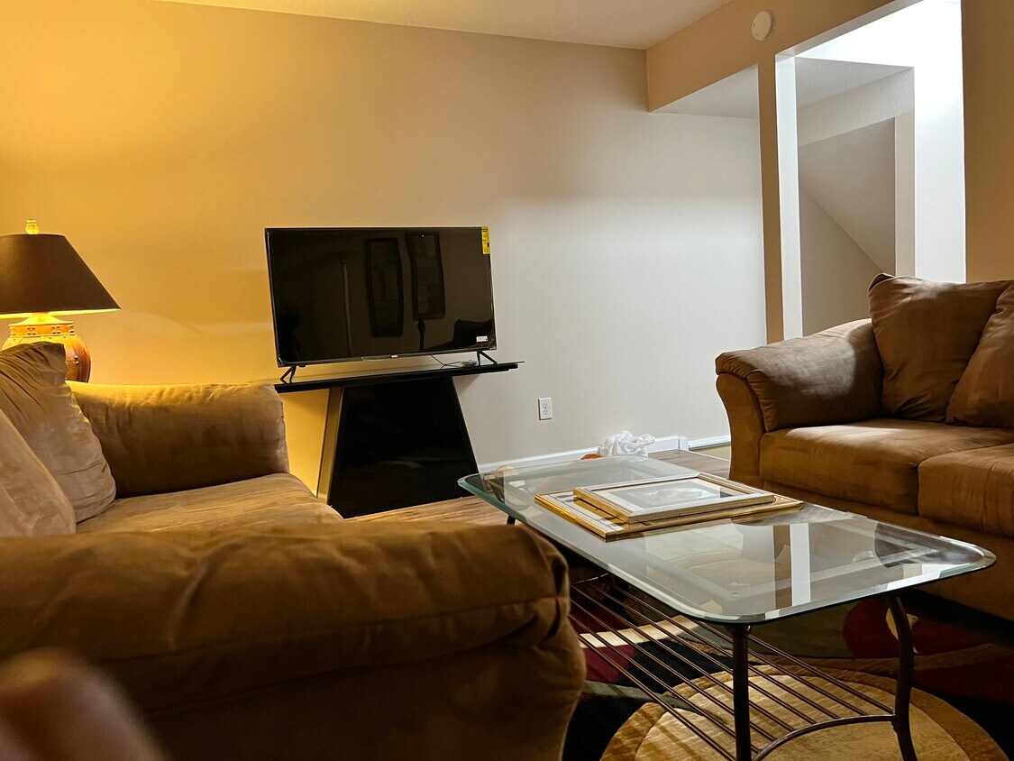 Foto principal - 2366 Mailand Ct E