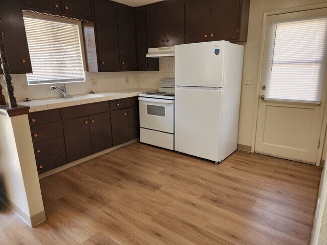 Foto del edificio - Charming 2-bedroom, 1 bath duplex